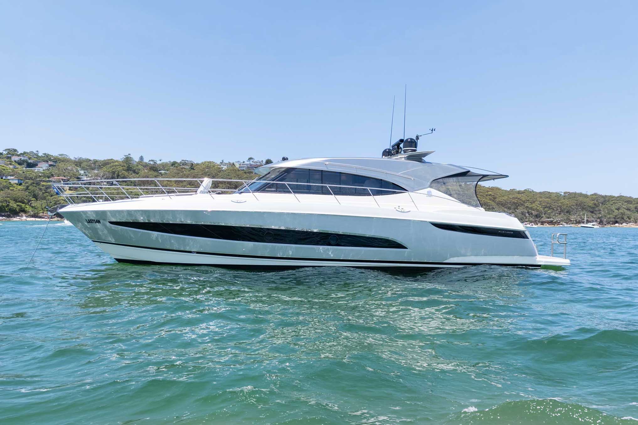 Riviera 5400 at Spit | Boating Partnerships